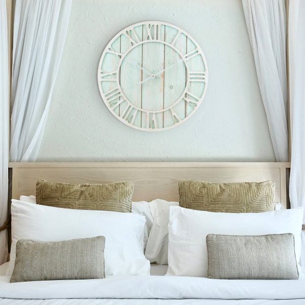 404-4060 23.5-inch Decorative Analog Coastal Wall Clock For Sale - Image 4